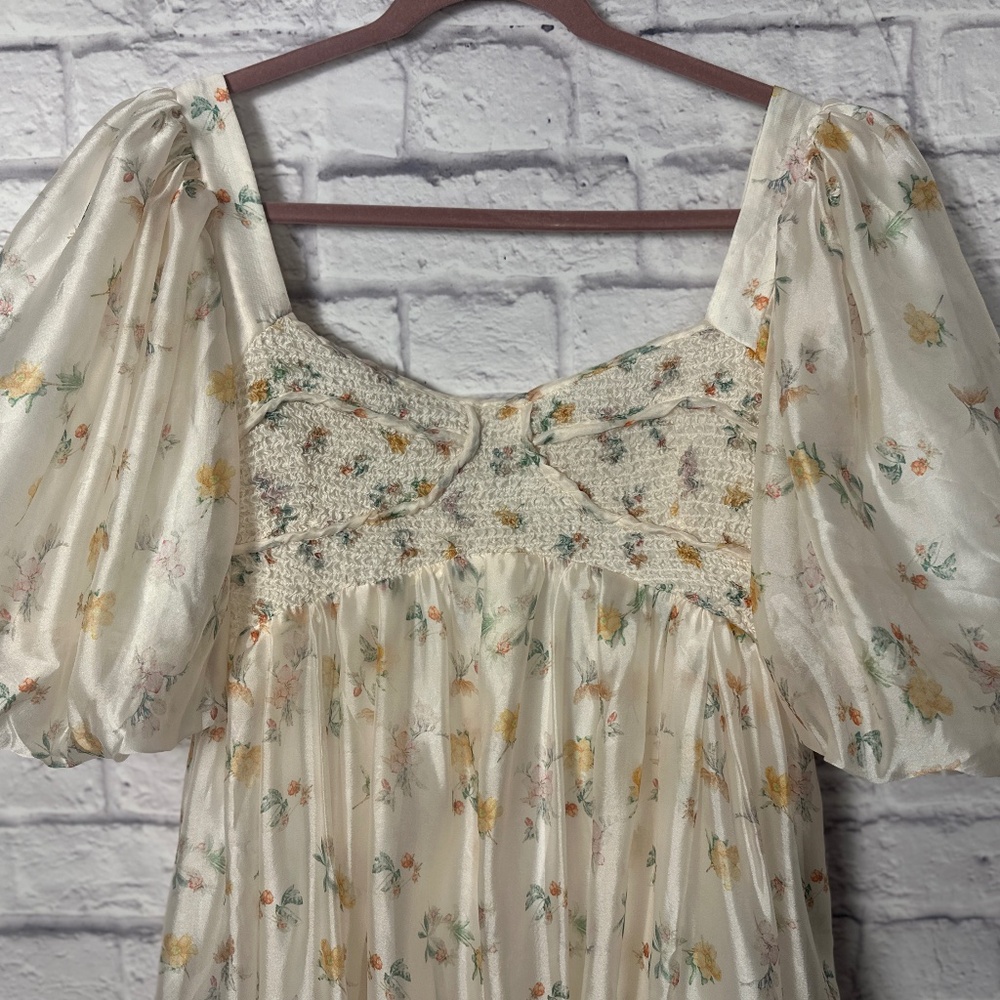 Worth Cream Floral Midi Dress with Puff Sleeves - Picture 3 of 15